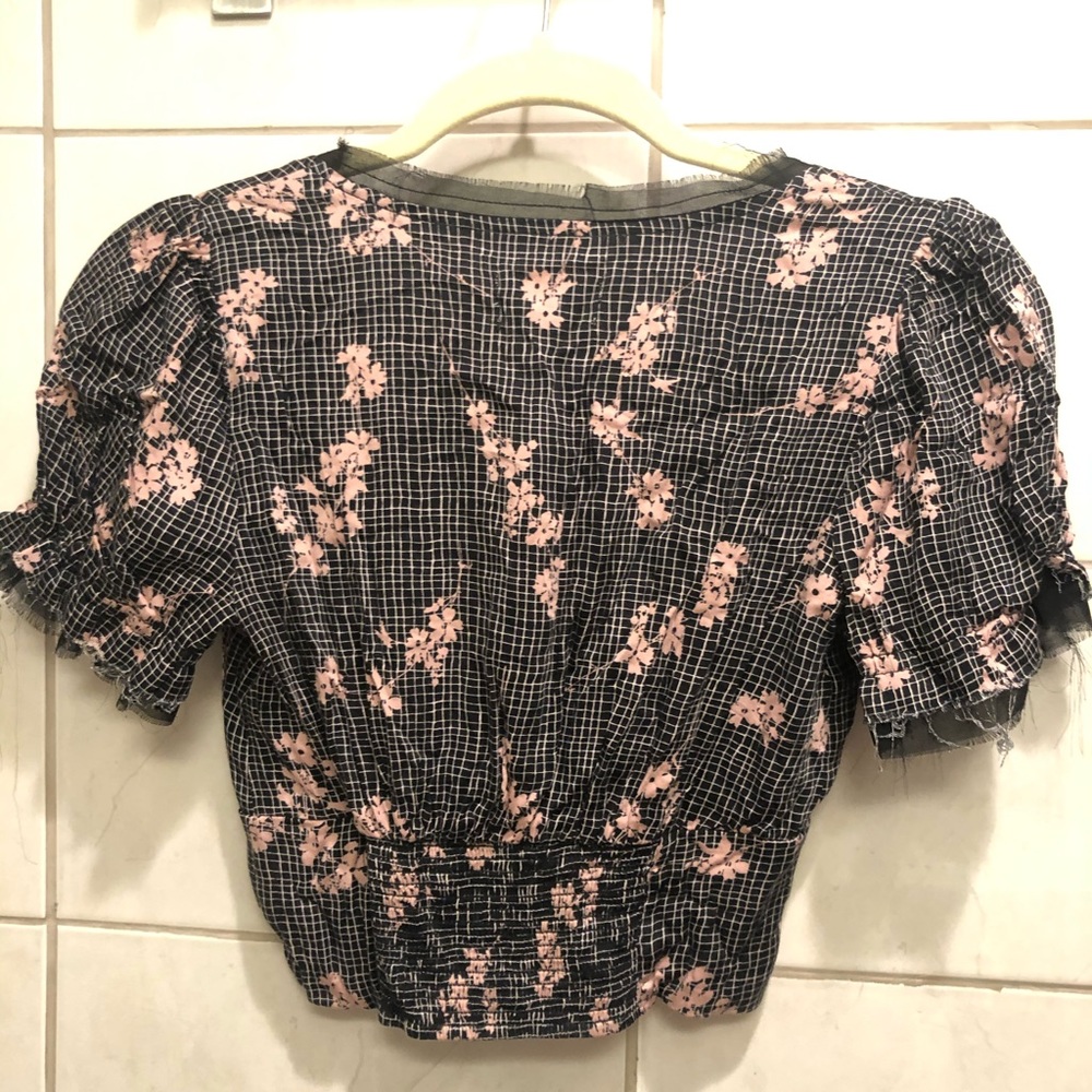 Cropped Button Top - Picture 4 of 5